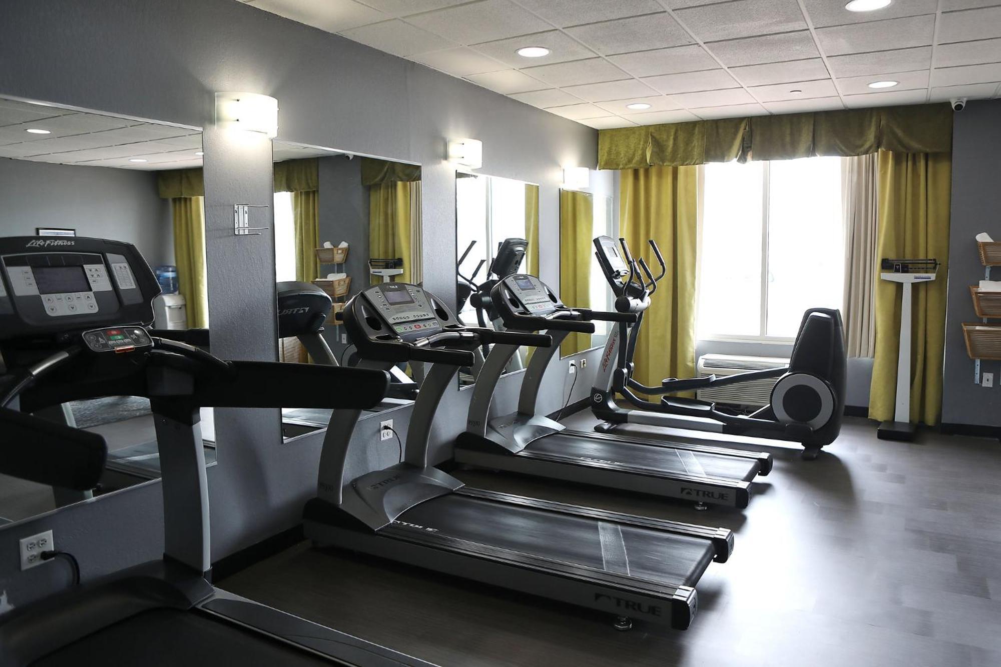 Holiday Inn Chicago/Oak Brook By Ihg Oakbrook Terrace Buitenkant foto